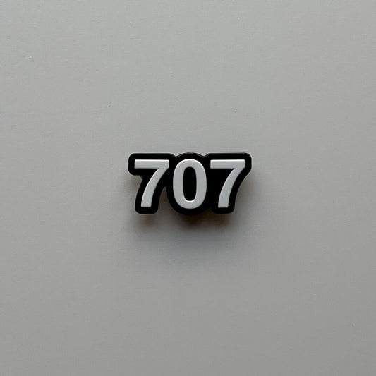 707