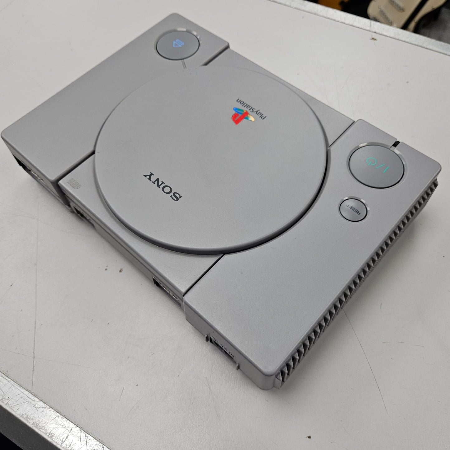 PlayStation 1 with box (PAL)